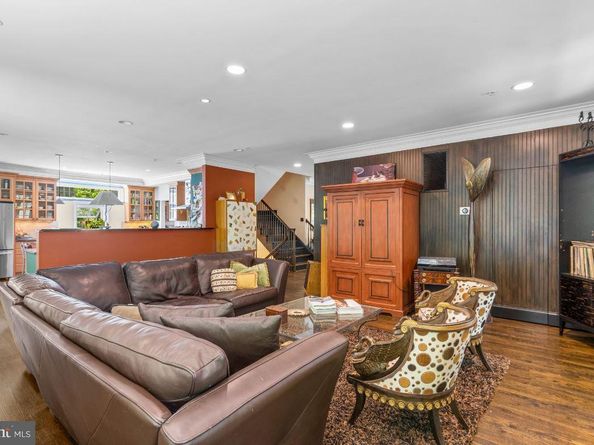 6629 81st Street, Cabin John MD 20818