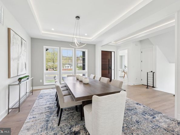 1110 Hillcrest Drive SW, Vienna VA 22180