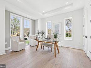 1110 Hillcrest Drive SW, Vienna VA 22180