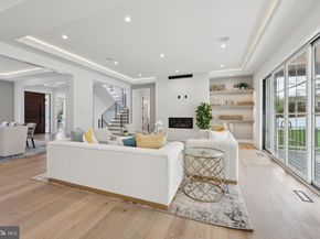1110 Hillcrest Drive SW, Vienna VA 22180