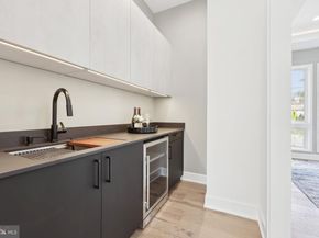 1110 Hillcrest Drive SW, Vienna VA 22180