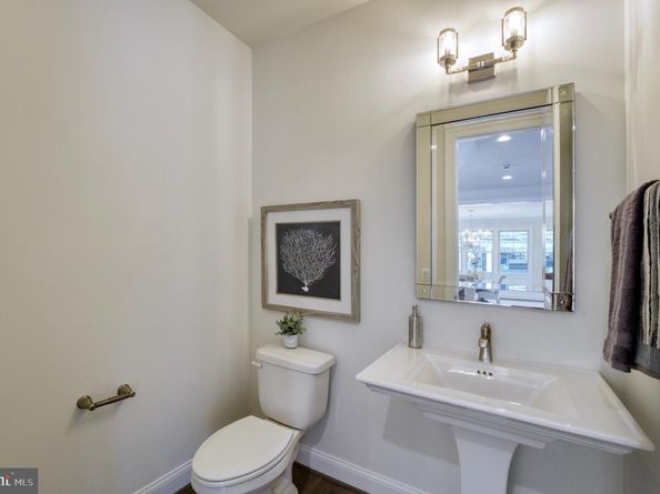 9353 Tovito, Fairfax VA 22031