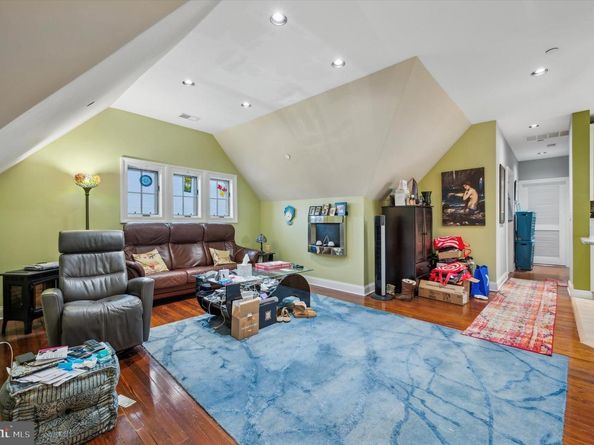 7220 Ridge Avenue G, Philadelphia PA 19128