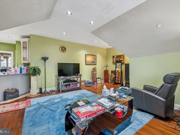 7220 Ridge Avenue G, Philadelphia PA 19128