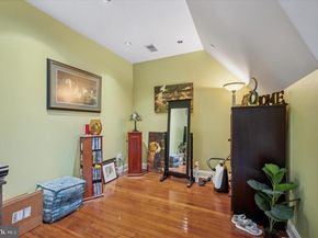 7220 Ridge Avenue G, Philadelphia PA 19128