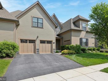 6106 Creekside Drive