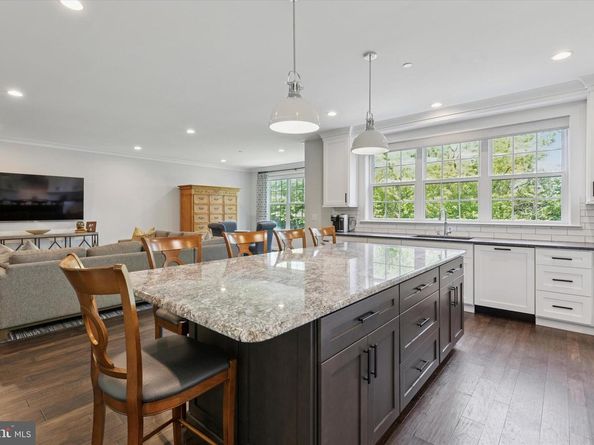 6106 Creekside Drive, Flourtown PA 19031