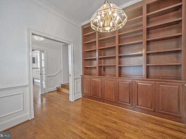 8329 Turnberry Court, Potomac MD 20854