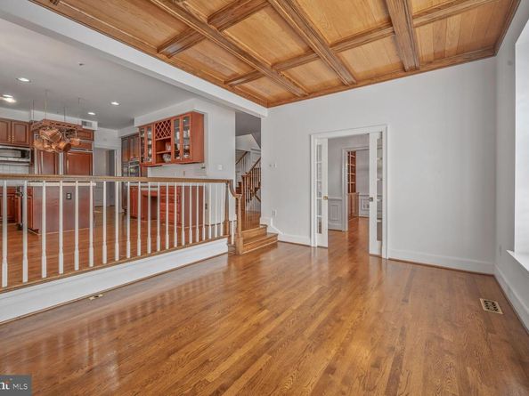 8329 Turnberry Court, Potomac MD 20854