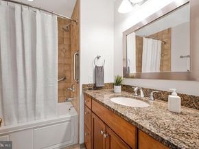 2111 Kings Garden Way, Falls Church VA 22043