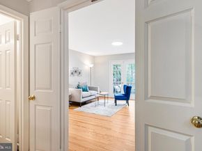 2111 Kings Garden Way, Falls Church VA 22043