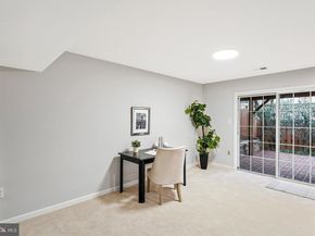 2111 Kings Garden Way, Falls Church VA 22043