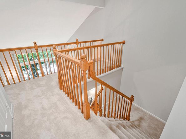 2111 Kings Garden Way, Falls Church VA 22043