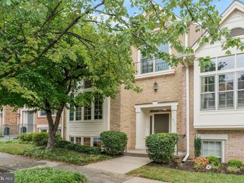 2111 Kings Garden Way