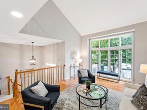 2111 Kings Garden Way, Falls Church VA 22043