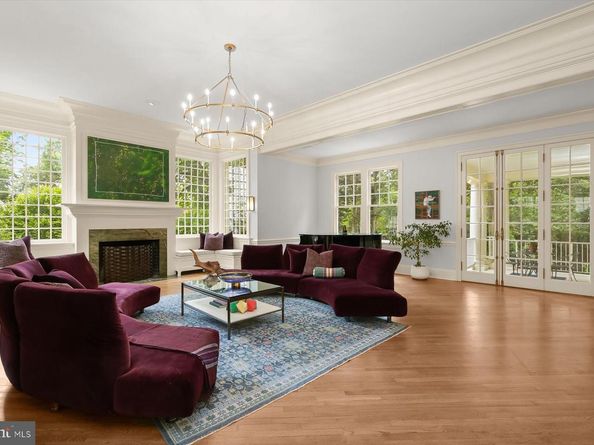 1 W Melrose Street, Chevy Chase MD 20815
