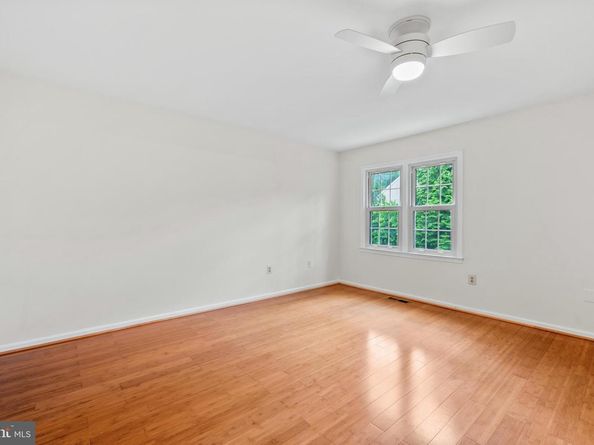 2880 Kelly Square, Vienna VA 22181