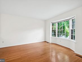 2880 Kelly Square, Vienna VA 22181