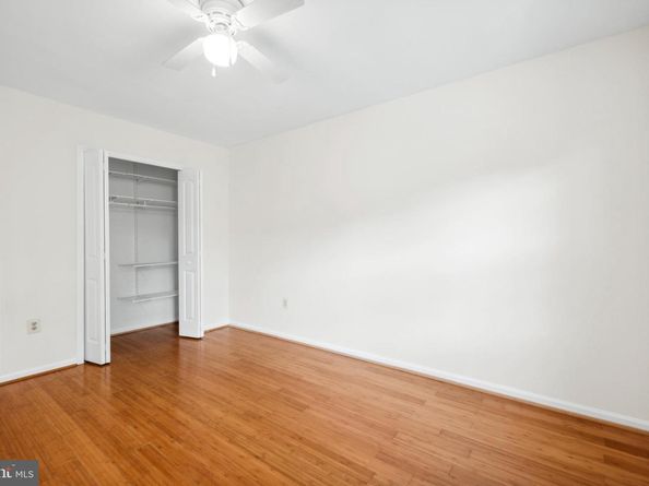 2880 Kelly Square, Vienna VA 22181