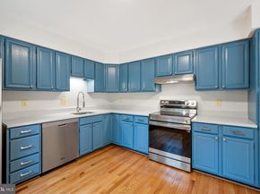 2880 Kelly Square, Vienna VA 22181