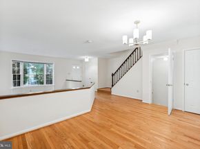 2880 Kelly Square, Vienna VA 22181