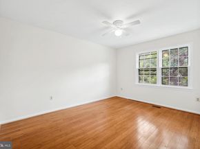 2880 Kelly Square, Vienna VA 22181