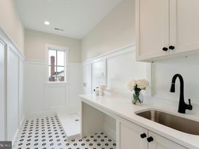 907 N Highland Street, Arlington VA 22201