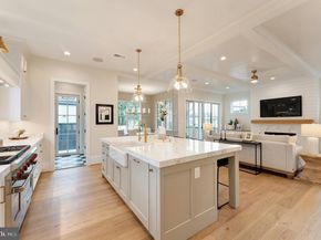 907 N Highland Street, Arlington VA 22201