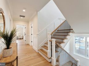 907 N Highland Street, Arlington VA 22201