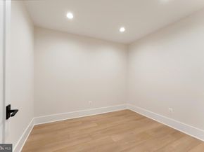 907 N Highland Street, Arlington VA 22201