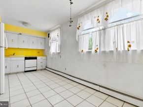 3206 Saxon Place, Philadelphia PA 19114
