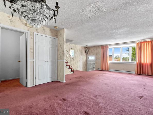 3206 Saxon Place, Philadelphia PA 19114