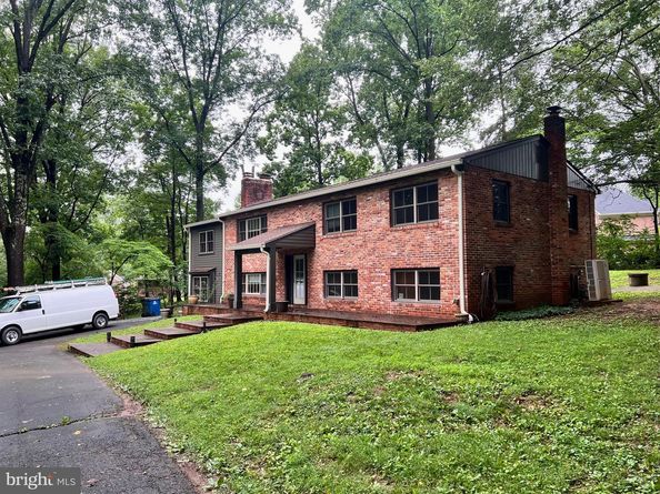 10432 Miller Road, Oakton VA 22124