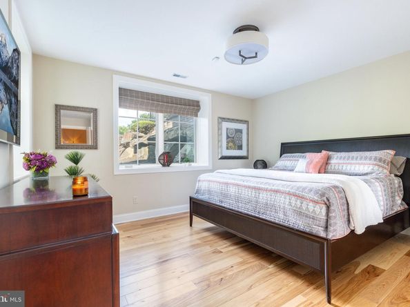 3 Stonebridge Crossing Road, Newtown PA 18940