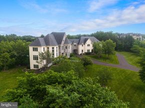3 Stonebridge Crossing Road, Newtown PA 18940