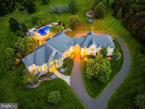 3 Stonebridge Crossing Road, Newtown PA 18940