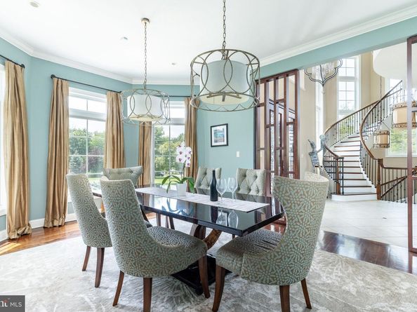 3 Stonebridge Crossing Road, Newtown PA 18940