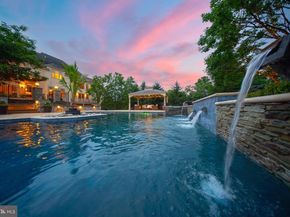 3 Stonebridge Crossing Road, Newtown PA 18940