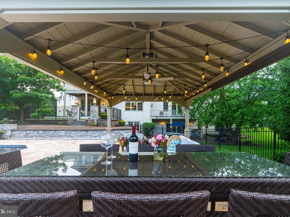 3 Stonebridge Crossing Road, Newtown PA 18940
