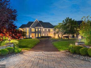 3 Stonebridge Crossing Road, Newtown PA 18940