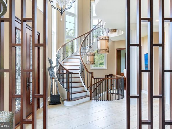 3 Stonebridge Crossing Road, Newtown PA 18940