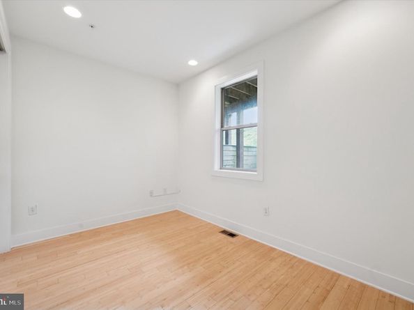 914 N Front Street, Philadelphia PA 19123