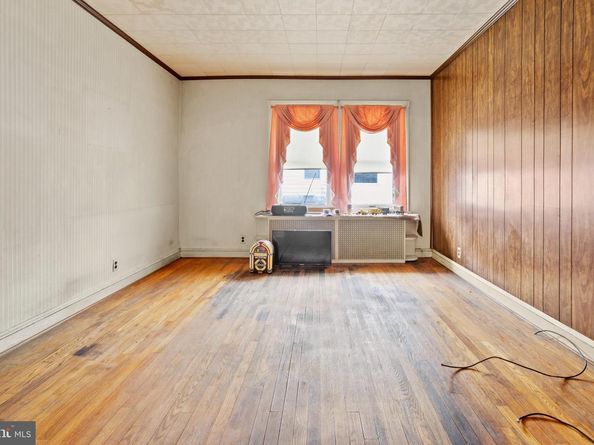 1542 Elmwood Avenue, Folcroft PA 19032