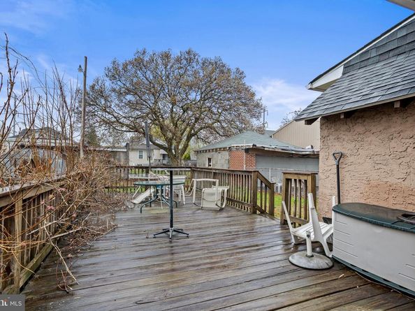 1542 Elmwood Avenue, Folcroft PA 19032