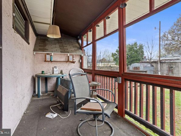 1542 Elmwood Avenue, Folcroft PA 19032