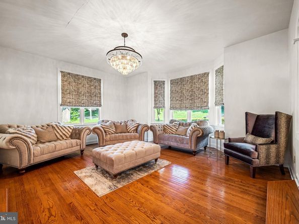 411 Marie Drive, Wallingford PA 19086