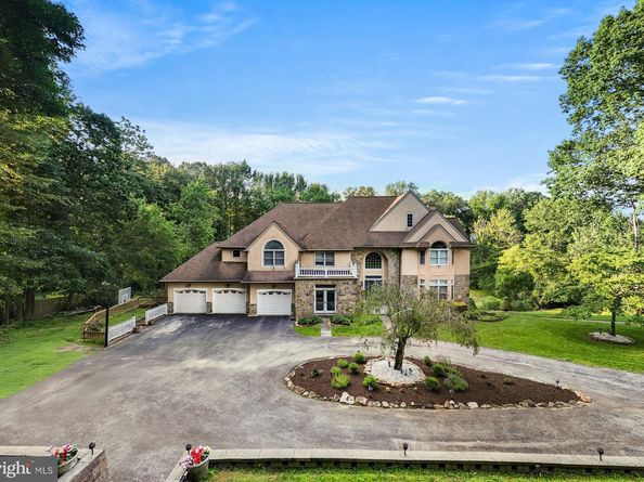 411 Marie Drive, Wallingford PA 19086