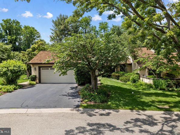6 Steeplechase Lane, Blue Bell PA 19422