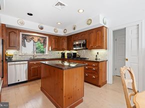 6 Steeplechase Lane, Blue Bell PA 19422