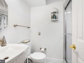 6 Steeplechase Lane, Blue Bell PA 19422
